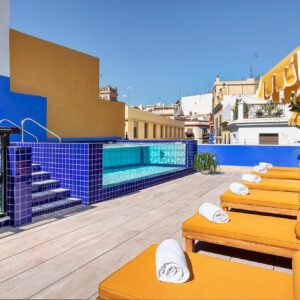 3 daagse stedentrip naar H10 Corregidor in sevilla, spanje - Afbeelding 1