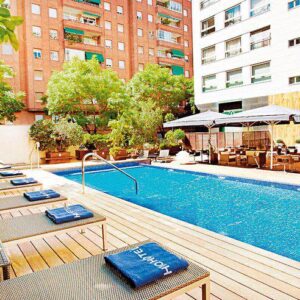 3 daagse stedentrip naar H10 Itaca in barcelona, spanje - Afbeelding 1