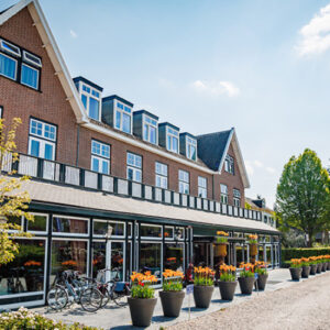 Bastion hotelovernachting incl. ontbijt voor 2 pers. - Afbeelding 1